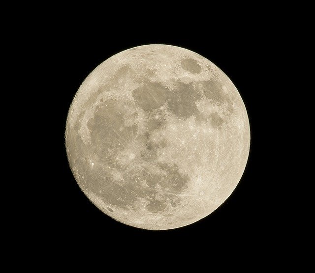 夜空の満月